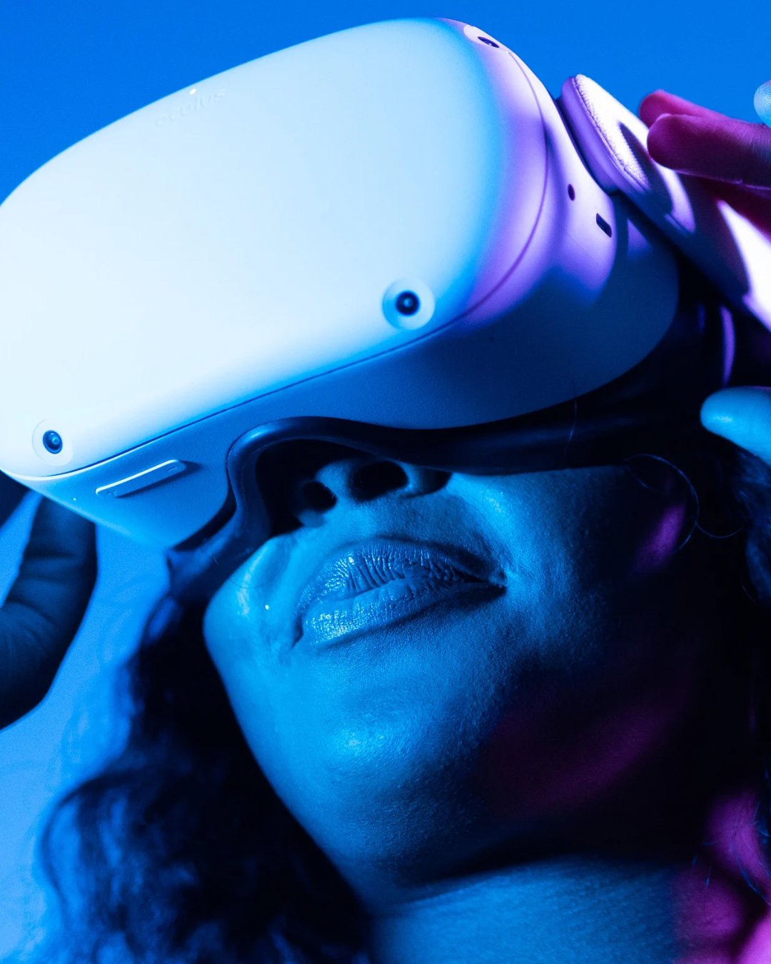 Des casques d’hypnose pour limiter l’anesthésie et apaiser les soins